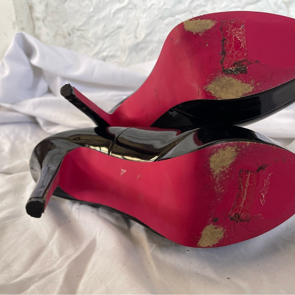 Black Round Toe - image 5